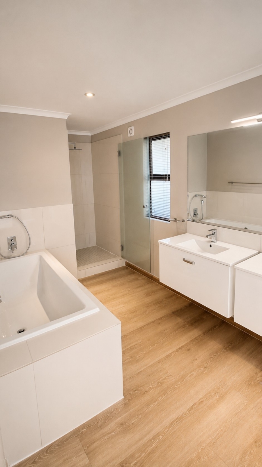 4 Bedroom Property for Sale in Admirals Kloof Western Cape